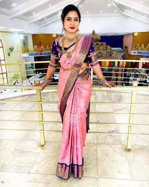 Women Banarasi Silk Woven Saree With Blouse Piece Chic Sleeveless Blouse