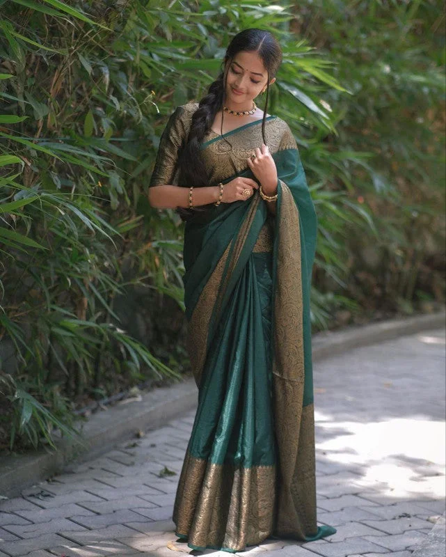 Women Banarasi Silk Woven Saree With Blouse Piece Loose Fit Blouse