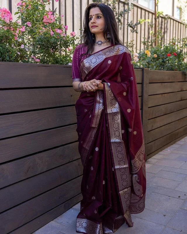 Women Cotton Printed Saree With Blouse Piece Collared Satin Blouse