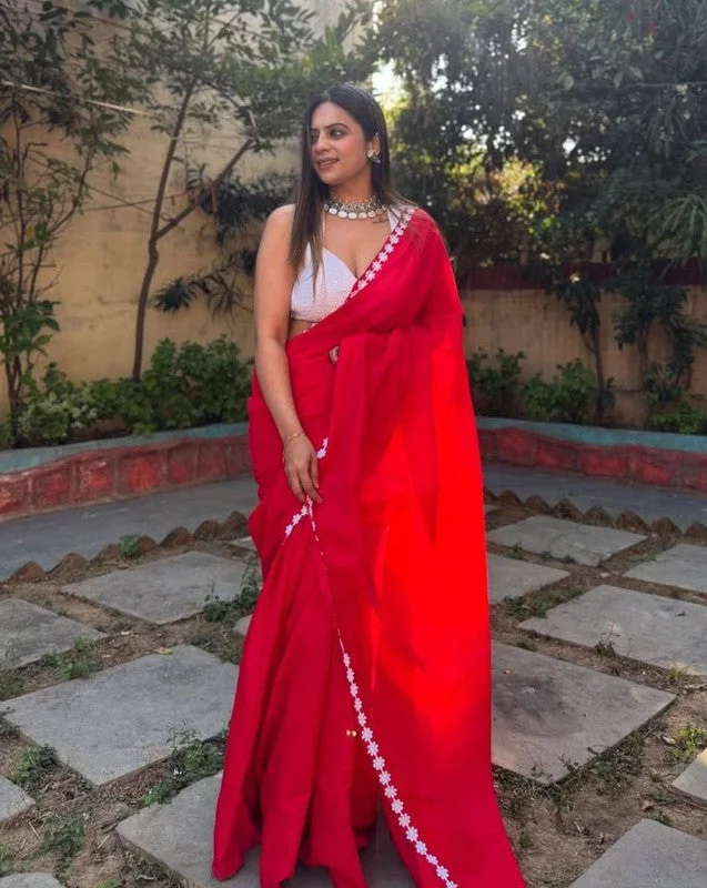 Women's Georgette Lace Border Red Saree With Blouse Piece Classic White Blouse
