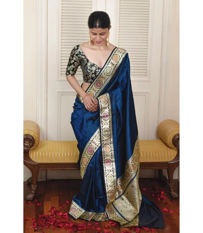 Women Banarasi Silk Woven Saree With Blouse Piece Balloon Sleeve Blouse