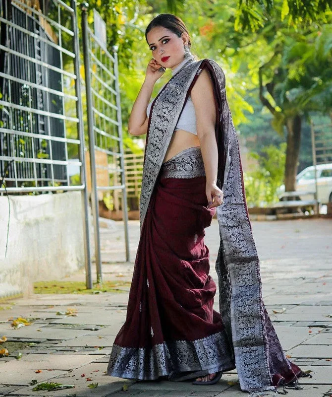 Women Banarasi Silk Woven Saree With Blouse Piece Slim Fit Blouse