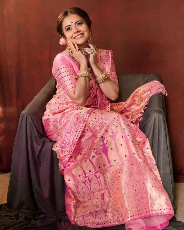 Women Banarasi Silk Woven Saree With Blouse Piece Floral Print Blouse