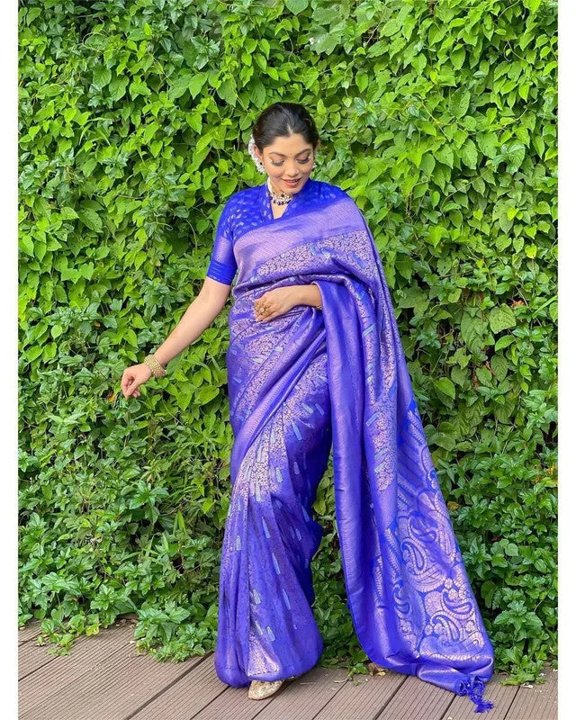 Women Banarasi Silk Woven Saree With Blouse Piece Loose Oversized Blouse
