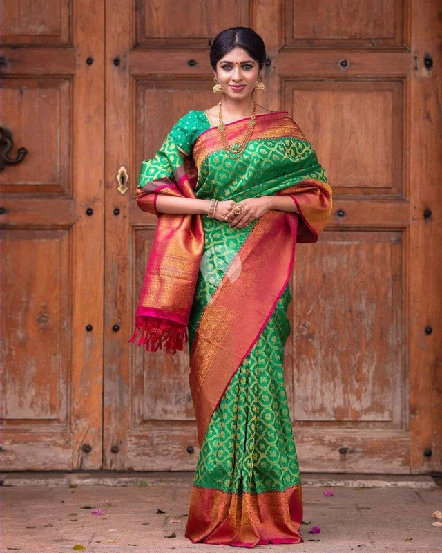 Women Banarasi Silk Woven Saree With Blouse Piece Lightweight Linen Blouse