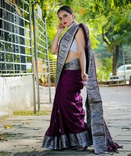 Women Banarasi Silk Woven Saree With Blouse Piece Peter Pan Blouse