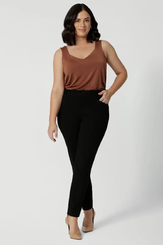 Corbin Pant in Black Soft Sweatpants Style