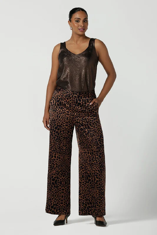 Sloane Pant in Bronze Animal Relaxed High-Waist Trousers