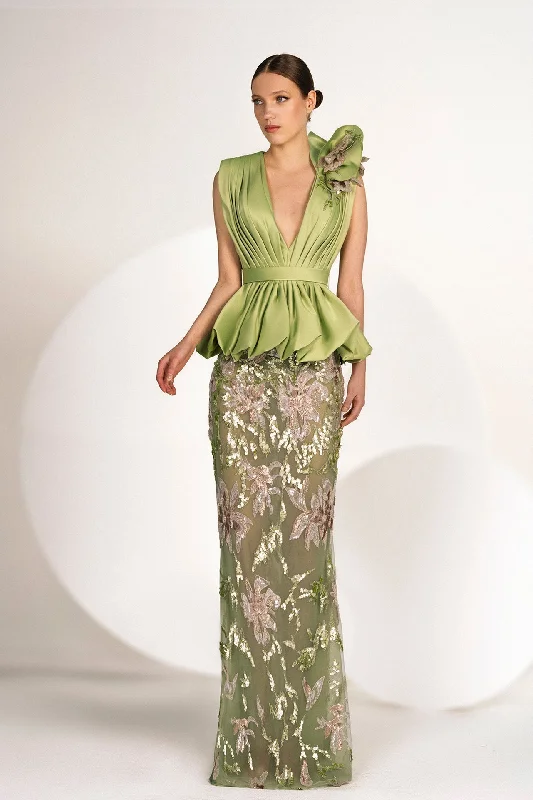 Detailed shoulder top with embroidered skirt a-line skirt cut
