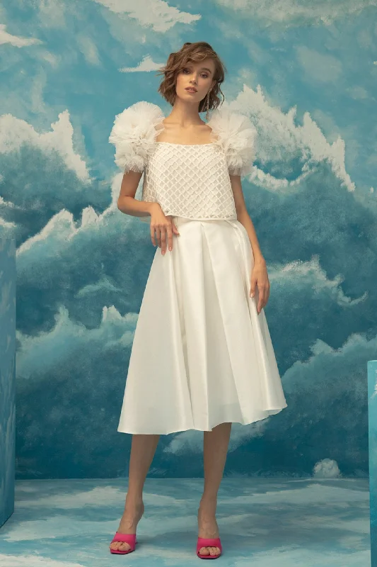 Pleated shoulders netted top with short skirt leather skirt refined
