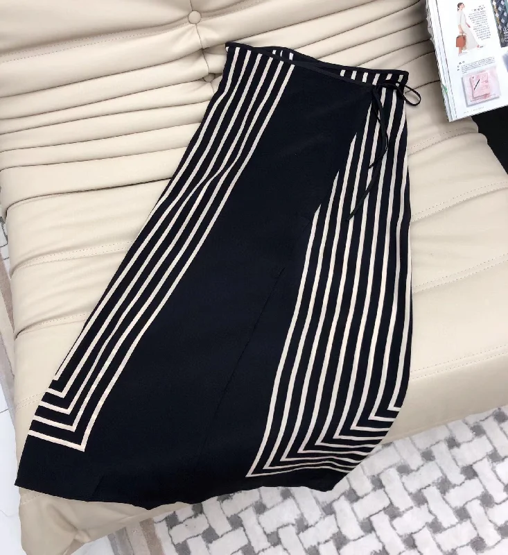 Black Skirt