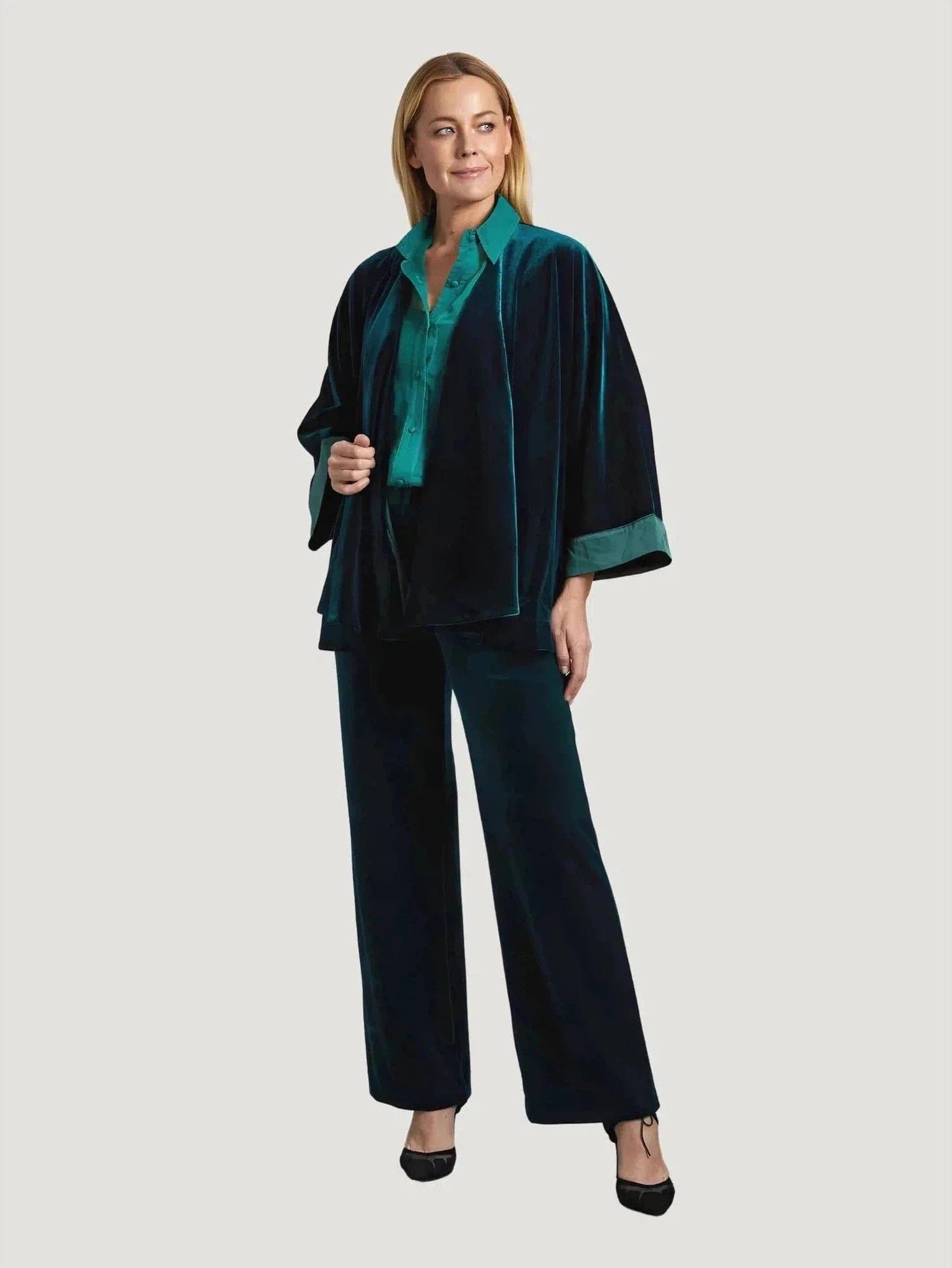 Kamare Hugo Velvet Jacket Zippered Front Buttoned Front Snap Front