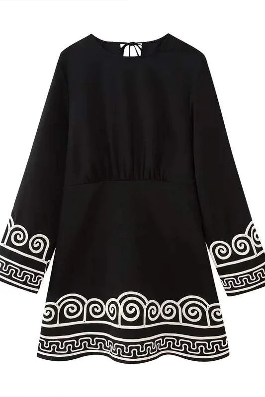 ETHNIC PRINT MINI DRESS Classic Floral Print Mini Dress